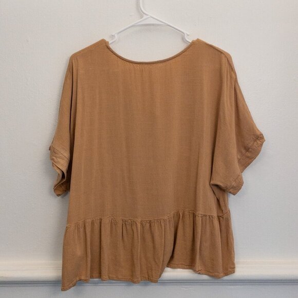 Rokoko Boho Peplum Button-Up Top – Warm Tan, Size L - Picture 3 of 5